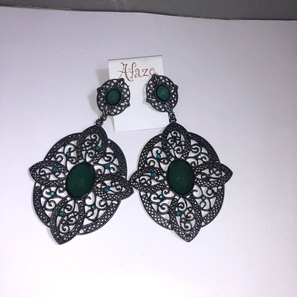 🎉HOST PICK 🎉 NWT $20 Afaze Green Earrings - Picture 2 of 5